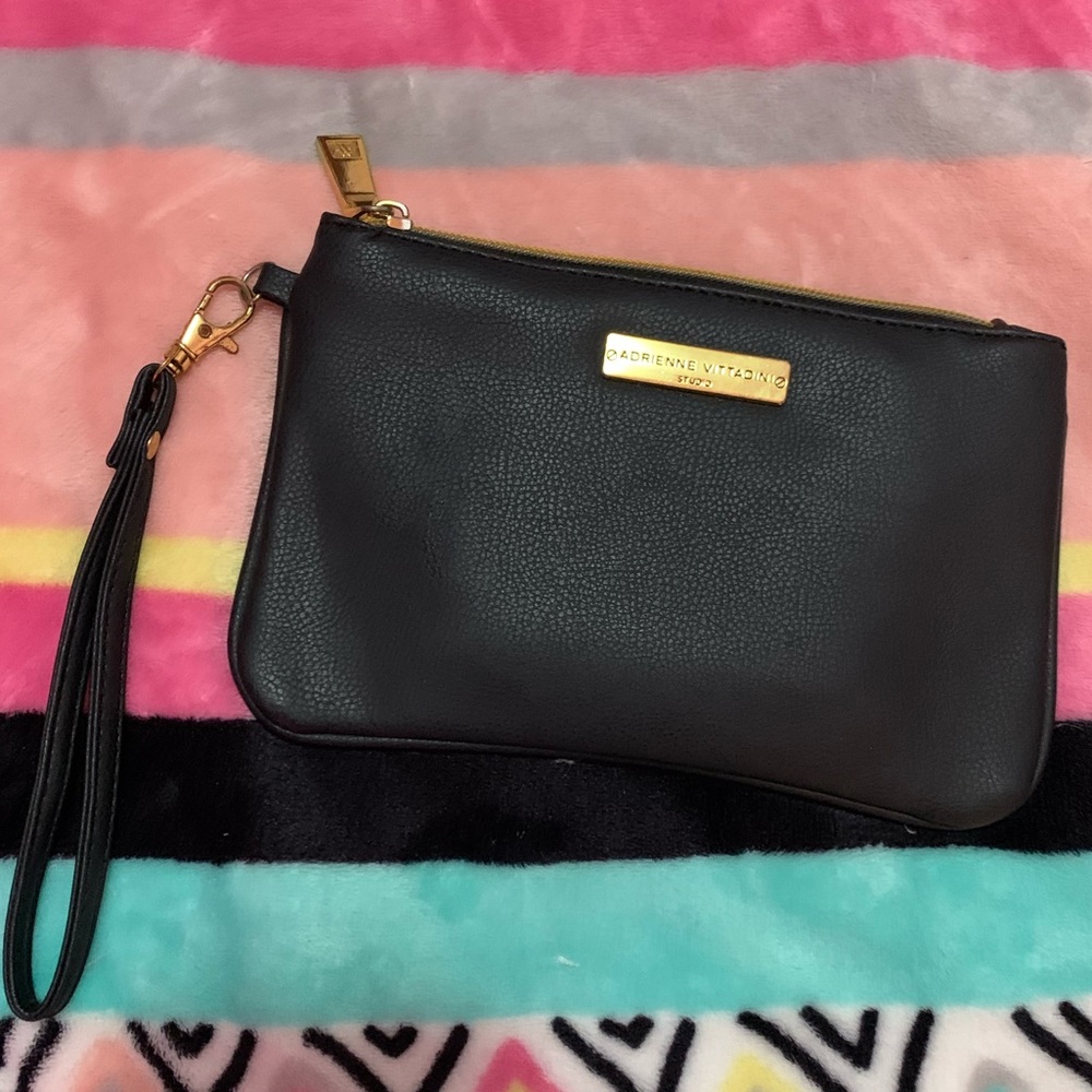 Adrienne Vittadini Wristlet With Phone Charger